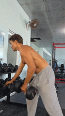 Morning workout session at Mũi Né gym captures family fitness