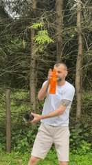 Tattooed juggler performs 42-minute forest show in Tallinn