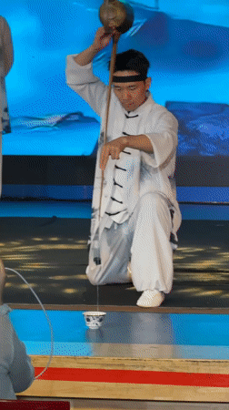 Traditional tea ceremony performance staged in Yuzhong District