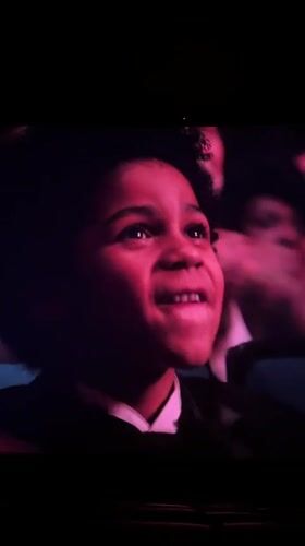 Michael Jackson impersonator performs in Almaty, captivates young audience