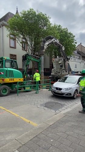 Municipal crews conduct street cleaning, utility work in Bischheim