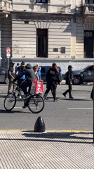 Public rally draws crowds to Buenos Aires square