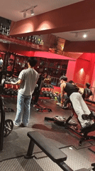 Routine workout session documented at Chongqing gym