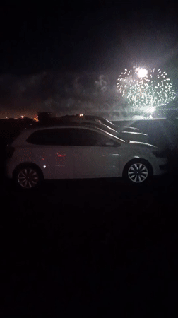 Beach fireworks and seaside toasts in Port-la-Nouvelle