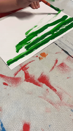 Creative time in La Fouillouse: painting and reading session