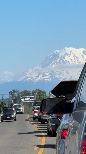 Fife traffic jam with Mount Rainier looming in the background