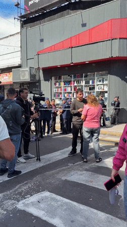 Film production draws crowds, police presence in Buenos Aires