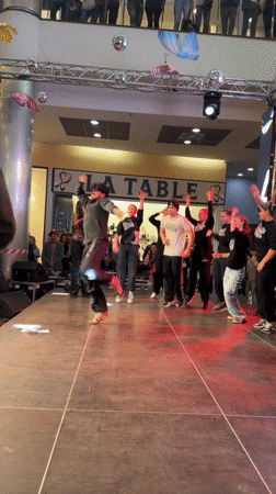 Dance troupe performs synchronized routine at Pleven shopping mall