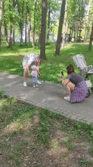 Families enjoy ordinary weekend activities in Ramenskoye park