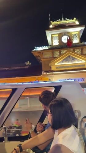 Open-top tour bus journey documented in Ho Chi Minh City