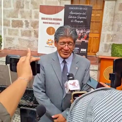 Formal press event held in historic Arequipa courtyard