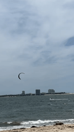 Kitesurfing and community library spotted in Setúbal coastal area