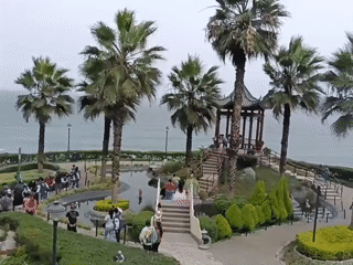 Afternoon park scenes documented in coastal Miraflores, Peru