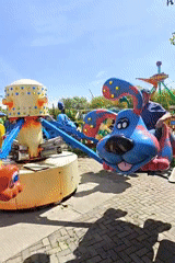 Morning scenes captured at Khimki amusement park and bridge