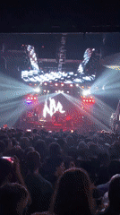 Live concert draws crowds to Buenos Aires venue