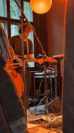 Musicians perform evening concert in Oslo venue
