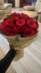 Person with red rose bouquet observed in Chennai