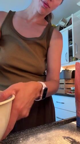 Everyday home life in Fethiye — workouts, baking, and downtime