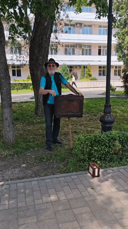 Street musician plays organ in Pyatigorsk, Russia