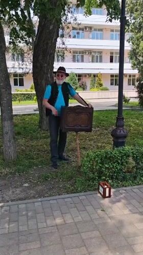 Street musician plays organ in Pyatigorsk, Russia