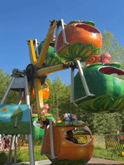 Families enjoy sunny day at Chaikovsky amusement park