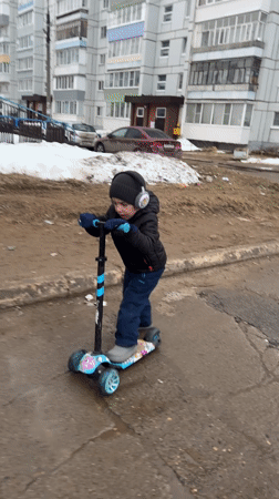 Morning slice-of-life moments captured across Chaikovsky, Russia