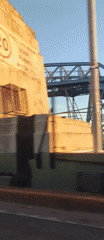 Vehicle captures steel bridge footage in Buenos Aires