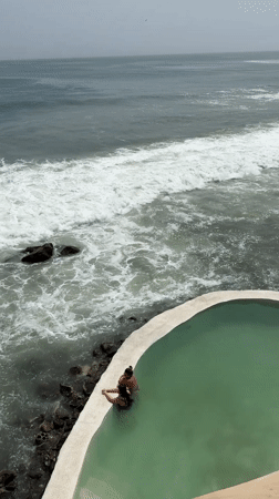 Dakar scenes: poolside couple and luxury car spotted