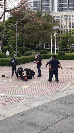 Police Response in Shenzhen Public Square During Family Activities