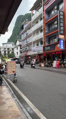 Witness documents everyday street life across Guilin, China