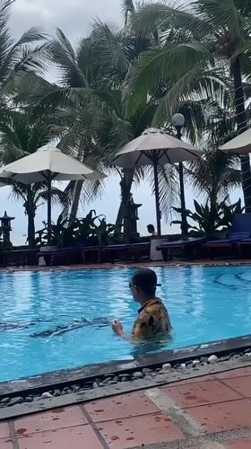 Morning pool activities at Vietnam resort captured by witnesses