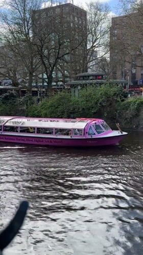 Spring afternoon scenes documented across Amsterdam's canal district