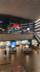 Visitor captures Starfield Library's curved bookshelves at Seoul COEX Mall