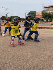 Rollerblading drills and coaching on the streets of Jos