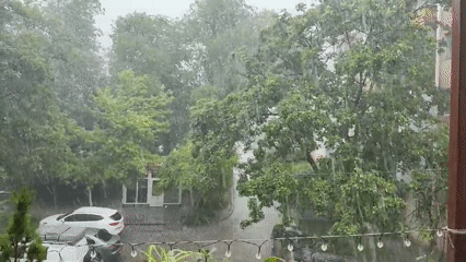 Severe hailstorm batters Pyatigorsk, Russia residential areas