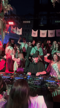 Outdoor DJ party draws crowd in Moscow nighttime gathering