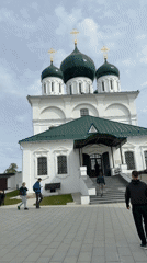 Ordinary moments captured around Orthodox cathedral square in Arzamas
