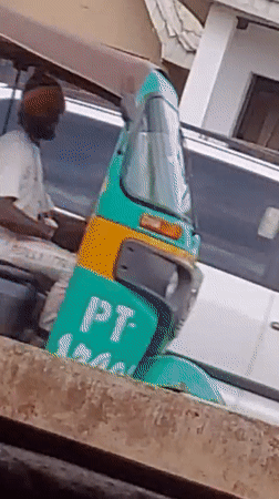 Morning street scenes documented in Bukuru, Nigeria