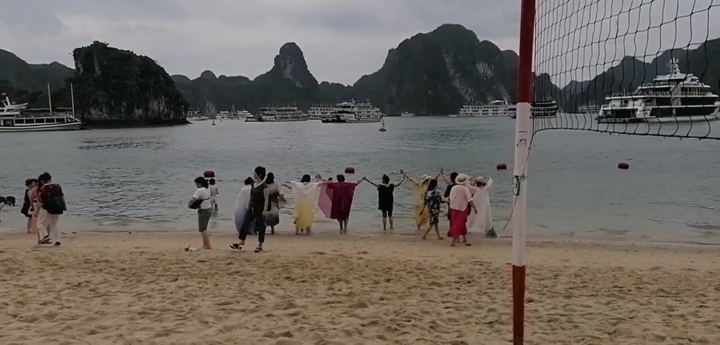 Morning tourist activities observed across Ha Long Bay locations
