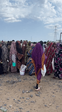 Aid distribution gathering in Ad-Damazin, Sudan
