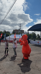 Orange cat mascot draws crowds at Green Marathon event in Izhevsk