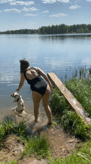 Woman spends morning swimming and taking selfies at Russian lake