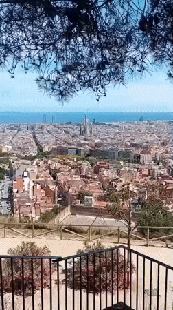 Witness documents panoramic Barcelona cityscape views over 3-hour period