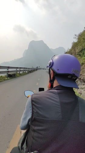 Hazy mountain valley views captured in Mèo Vạc Commune
