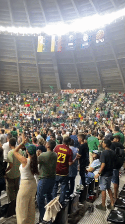 Basketball game draws large crowd in La Asuncion arena