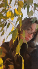 Woman documents afternoon shopping and social activities in Moscow