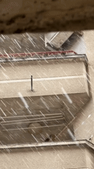 Sofia experiences mixed snow and rain in five-minute span