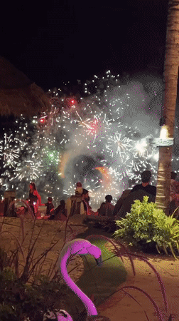 Fire shows draw crowds at Baan Bo Phut venues