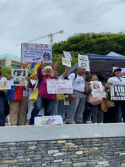 Small protest in Caracas demands release of political prisoners
