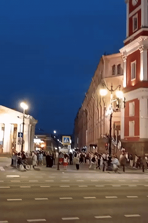 Evening wander through Saint Petersburg's landmarks and lit-up streets